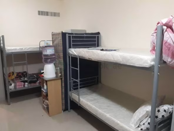 Bed Space & Partition in Sheikh Zayed Road
