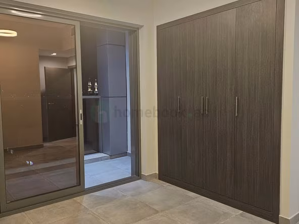 Room for Rent in Al satwa