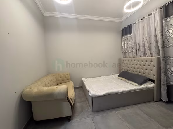 Room for Rent in Al satwa