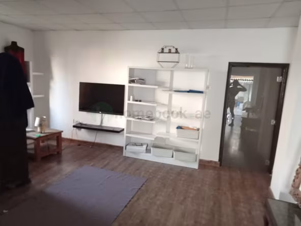 Room for Rent in Al satwa