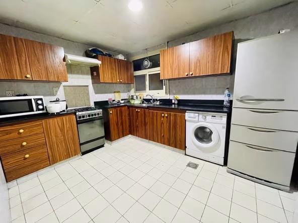 Room for Rent in Al Mankhool