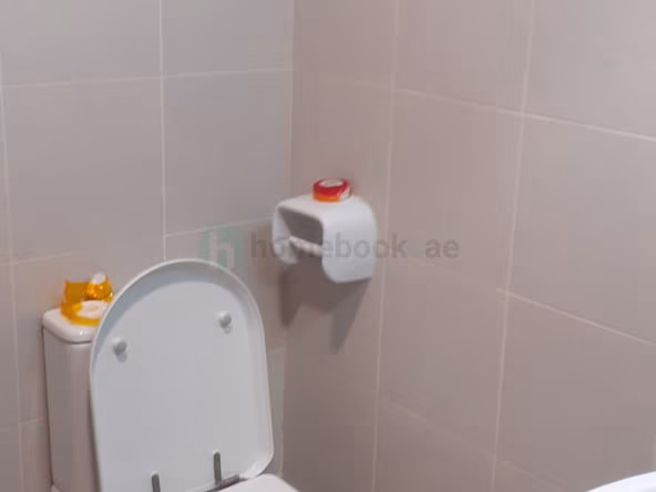 Bed Space & Partition in Al Satwa