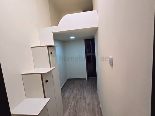 Bed Space & Partition in Al Barsha