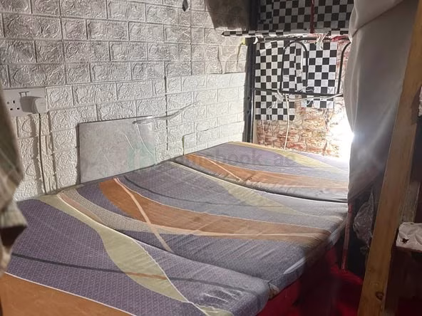 Bed Space & Partition in Al Satwa