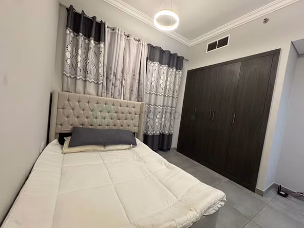 Room for Rent in Al satwa