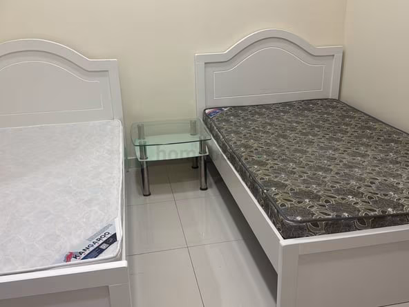 Room for Rent in Al satwa