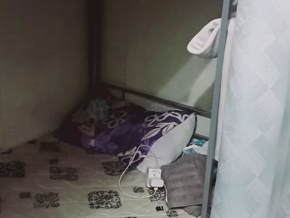 Bed Space & Partition in Al Satwa