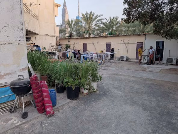 Bed Space & Partition in Al Satwa