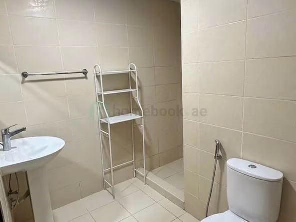 Room for Rent in Al satwa