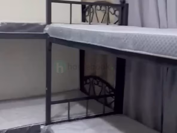 Bed Space & Partition in Muhaisnah