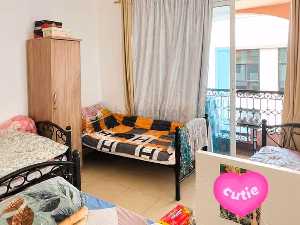 Bed Space & Partition in Al Satwa