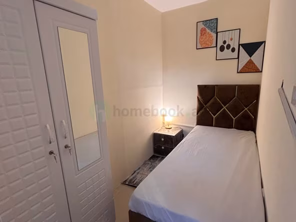 Bed Space & Partition in Dubai Marina