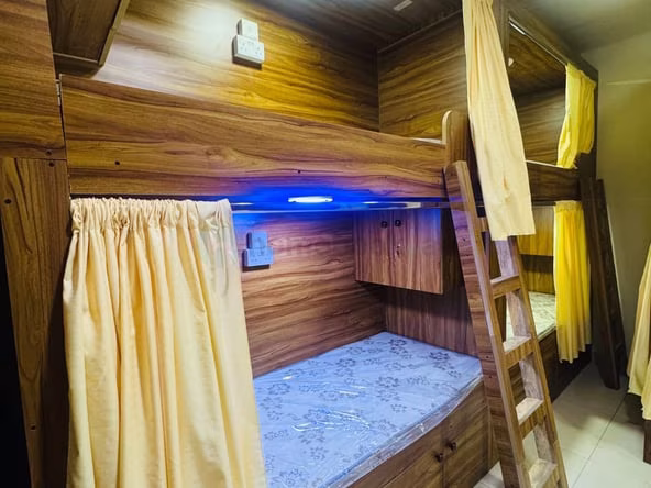 Bed Space & Partition in Deira