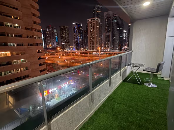 Bed Space & Partition in Dubai Marina