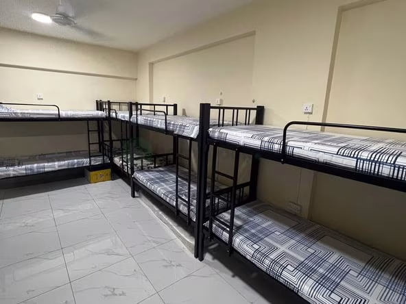 Bed Space & Partition in Al Raffa