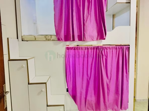 Bed Space & Partition in Al Murar
