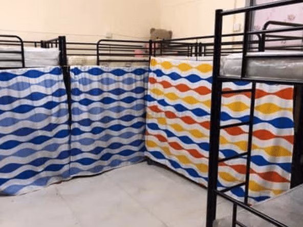Bed Space & Partition Near Sharaf DG Metro Station