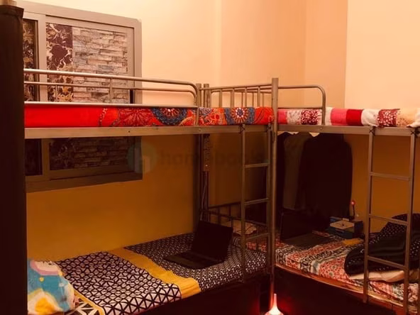 Bed Space & Partition in Al Raffa