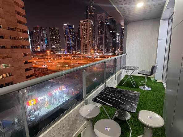 Bed Space & Partition in Dubai Marina