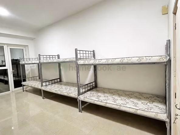 Bed Space & Partition in Al Murar