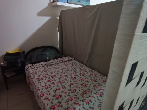 Bed Space & Partition in Discovery Gardens