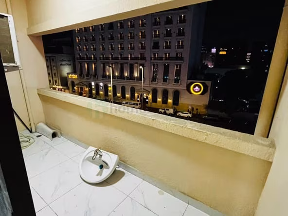 Bed Space & Partition Near Sharaf DG Metro Station