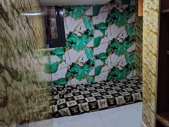 Bed Space & Partition Near Sharaf DG Metro Station