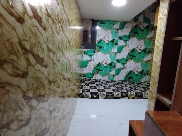 Bed Space & Partition Near Sharaf DG Metro Station