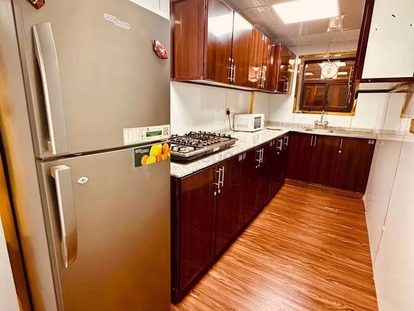 Bed Space & Partition in Al Muraqqabat