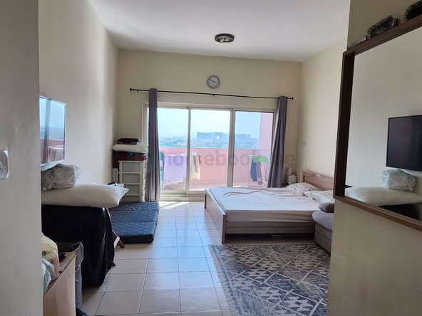 Bed Space & Partition in Discovery Gardens