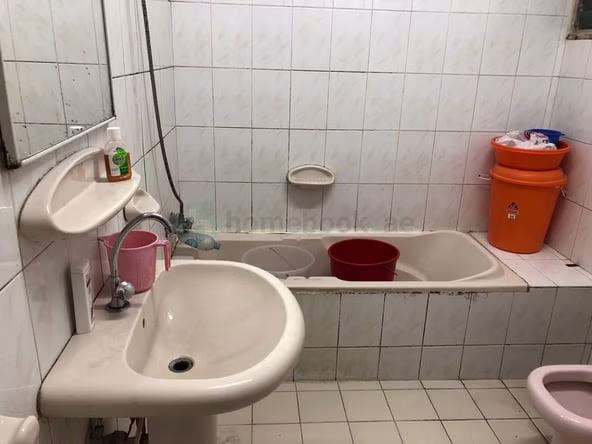 Bed Space in Deira for Monthly Rent