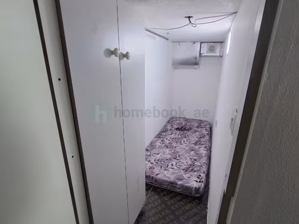 Bed Space in Bur Dubai