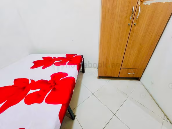 Bed Space in Bur Dubai