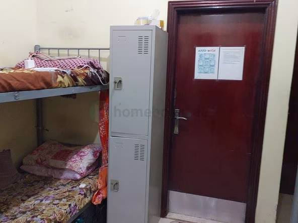 Bed Space & Partition in Al Murar