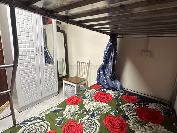 Bed Space & Partition Near Sharaf DG Metro Station