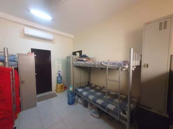 Bed Space & Partition in Hor Al Anz