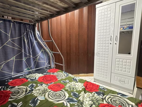 Bed Space & Partition Near Sharaf DG Metro Station