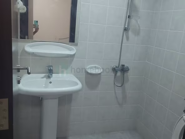 Bed Space & Partition in Al Murar
