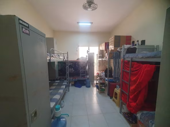 Bed Space & Partition in Hor Al Anz