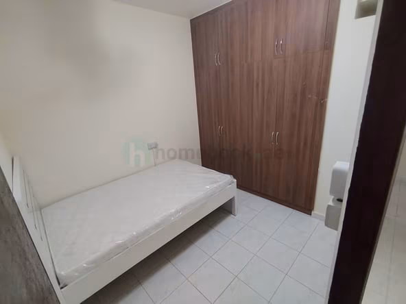Bed Space in Bur Dubai
