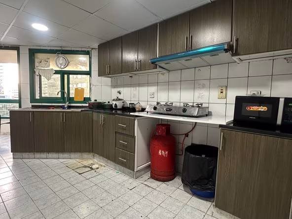 Bed Space in Bur Dubai