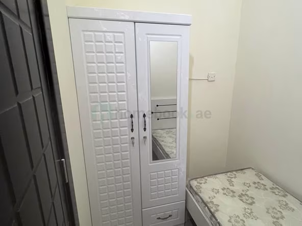 Bed Space & Partition in Discovery Gardens