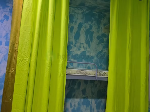 Bed Space in Deira for Monthly Rent