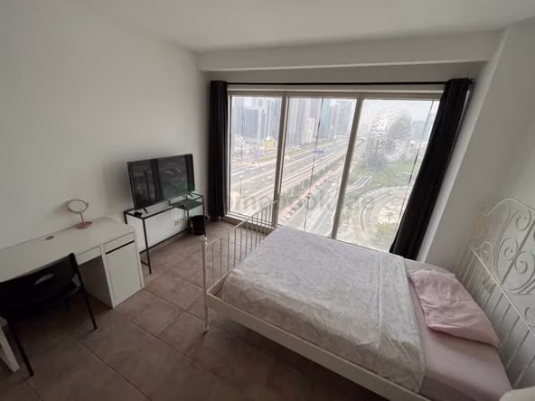 Room for Rent in Sheikh Zayed Road