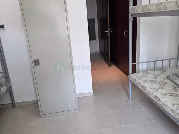 Bed Space & Partition in Discovery Gardens
