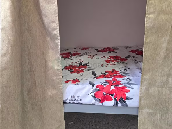 Bed Space in Deira for Monthly Rent