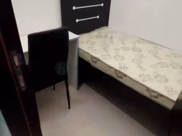 Bed Space & Partition in Discovery Gardens