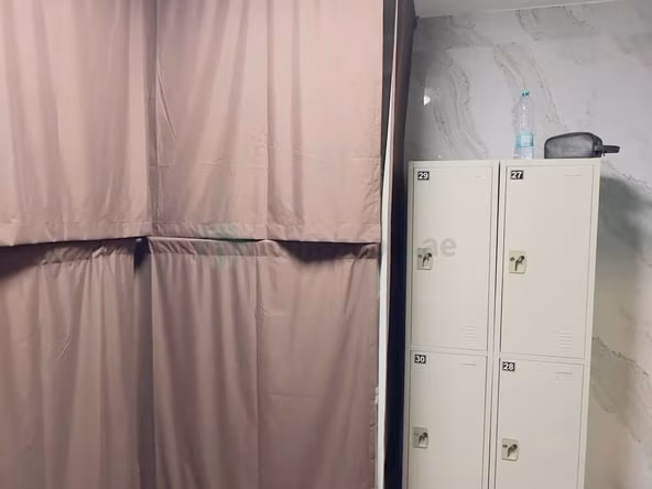 Bed Space & Partition in Al Muraqqabat