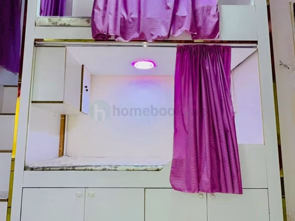Bed Space & Partition in Al Murar