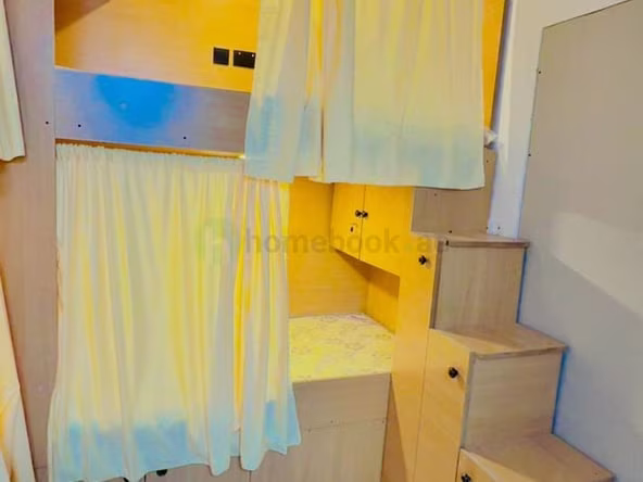 Bed Space & Partition in Al Muteena